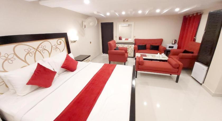 Hotel Mairona Gulberg Lahor Kültér fotó