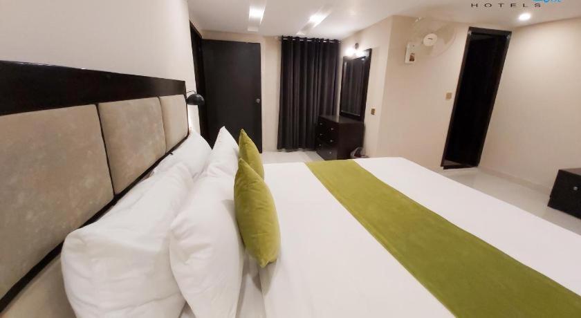 Hotel Mairona Gulberg Lahor Kültér fotó