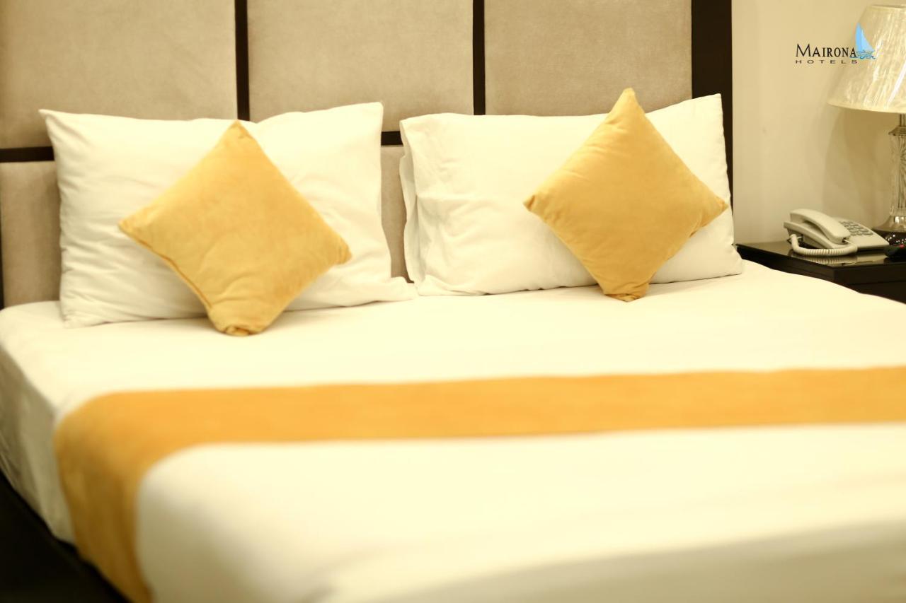 Hotel Mairona Gulberg Lahor Kültér fotó