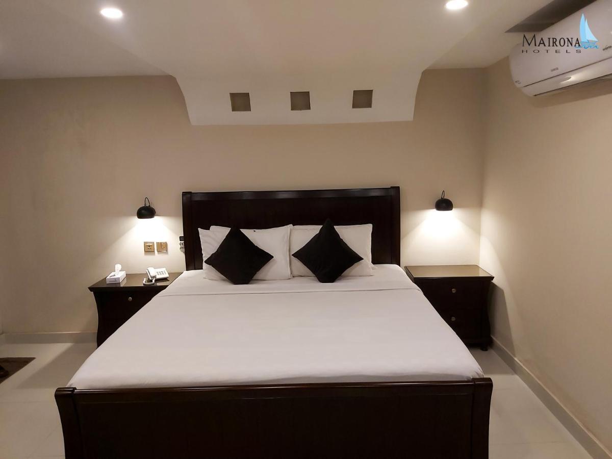 Hotel Mairona Gulberg Lahor Kültér fotó
