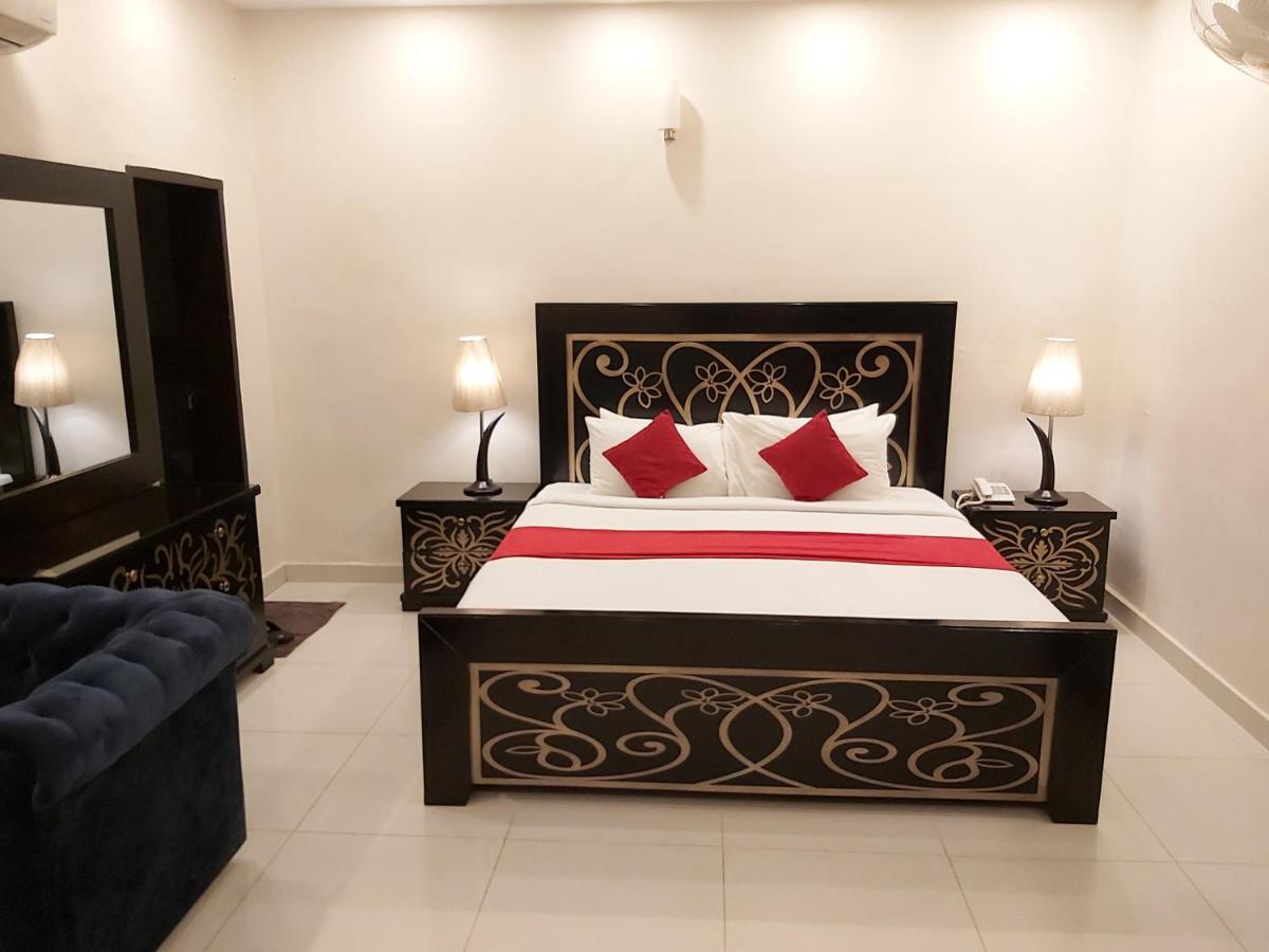 Hotel Mairona Gulberg Lahor Kültér fotó